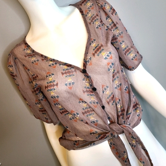 WITH TAGS PACSUN Aztec Print Tie Front Top - Picture 2 of 8